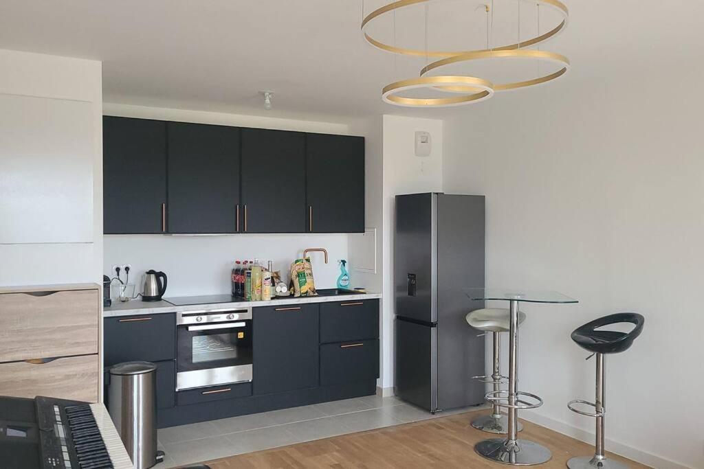 Appartement Chic 5 Min Disneyland/Vallee Village Serris Exterior photo